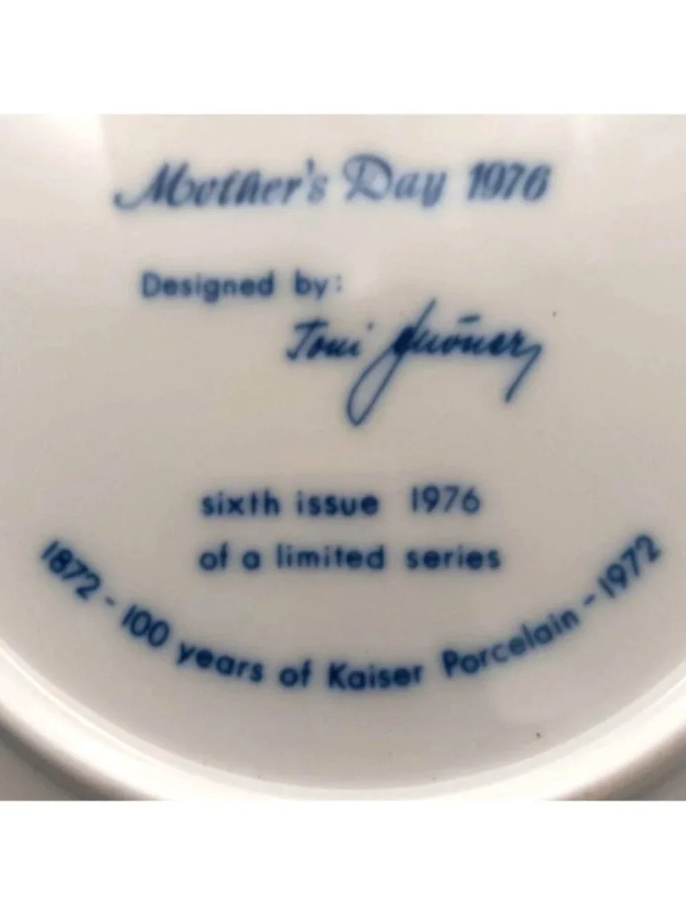 Kaiser Porcelain Mothers Day Plate 1976 Swan & Cygnets 6th Issue West Germany